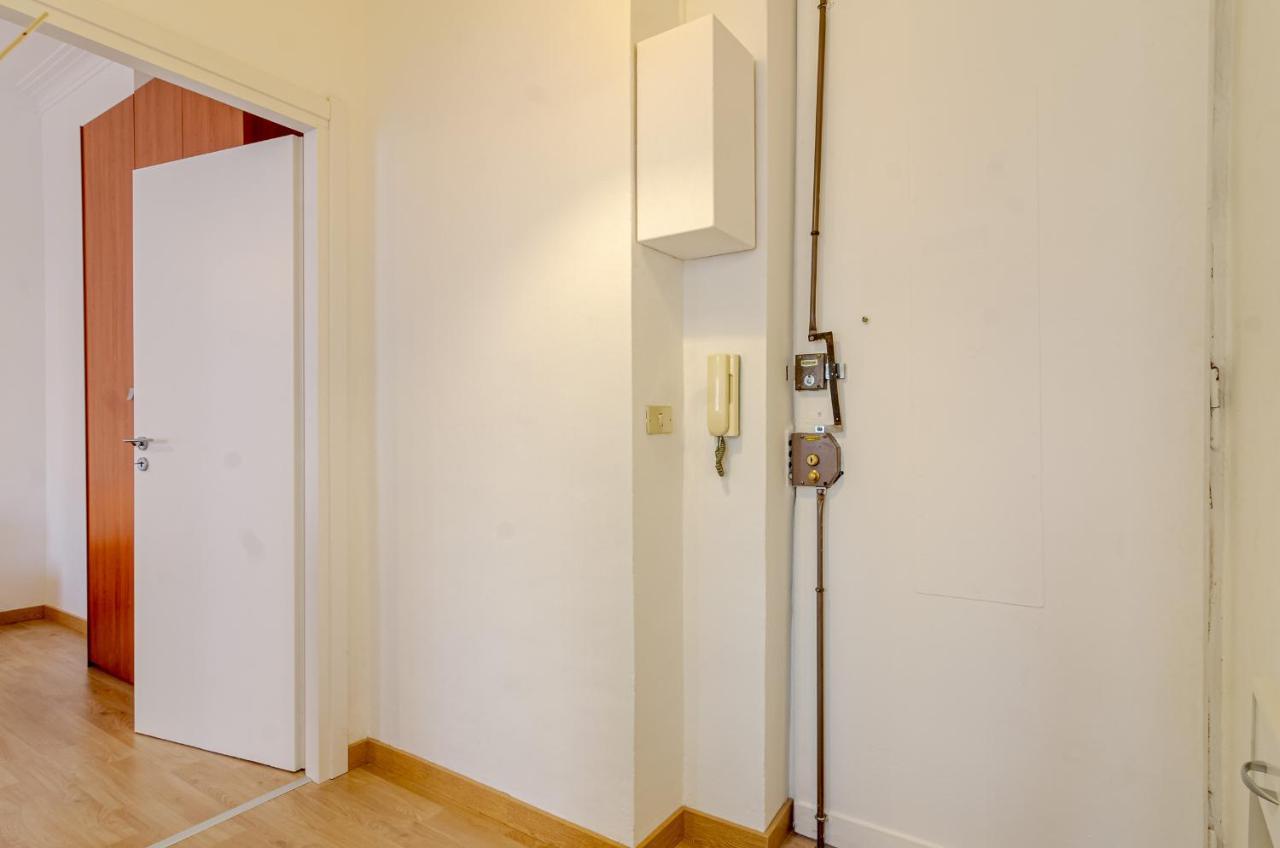 Cenisia District : Bright Sunflower Mini Flat トリノ エクステリア 写真